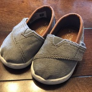 Tiny TOMS Classics - Toddler Size 4